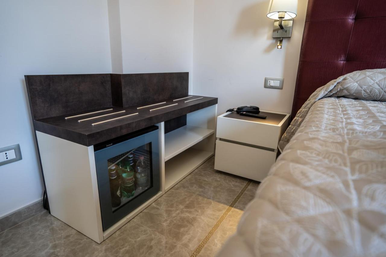 Park Hotel Villa Maria San Menaio Kültér fotó